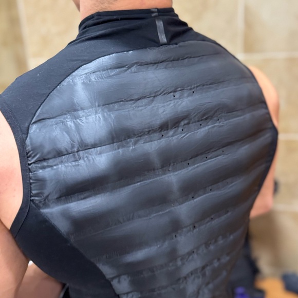 GYMSHARK MEN INSULTED VEST JACKET WARM COAT DOWN POLYESTER QUILTED SLEEVELESS S - Picture 10 of 16